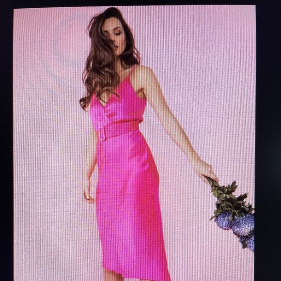 Bardot Reagan Midi Dress in shock pink | Size 8 | Mint Condition | Dry C… - Picture 8 of 8
